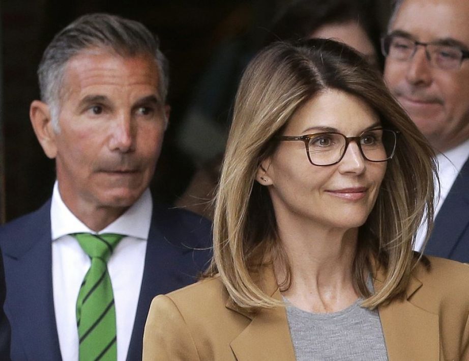 Mossimo Giannulli and Lori Loughlin