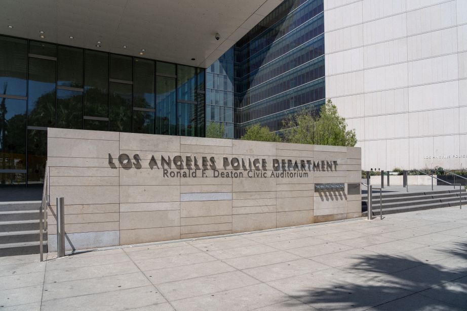 Los Angeles Immune From Damages Caused by Arresting Woman With Similar Name to Suspect - Adobe Stock