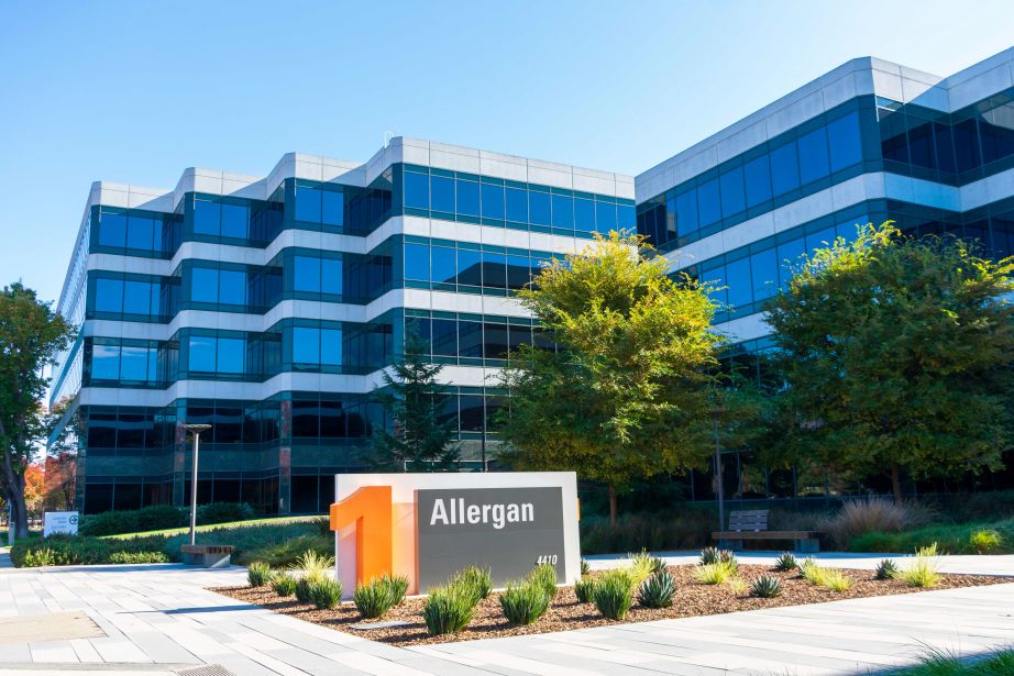 Allergan headquarters building exterior. Allergan plc is an American, Irish domiciled pharmaceutical company. - Pleasanton, California, USA - 2020