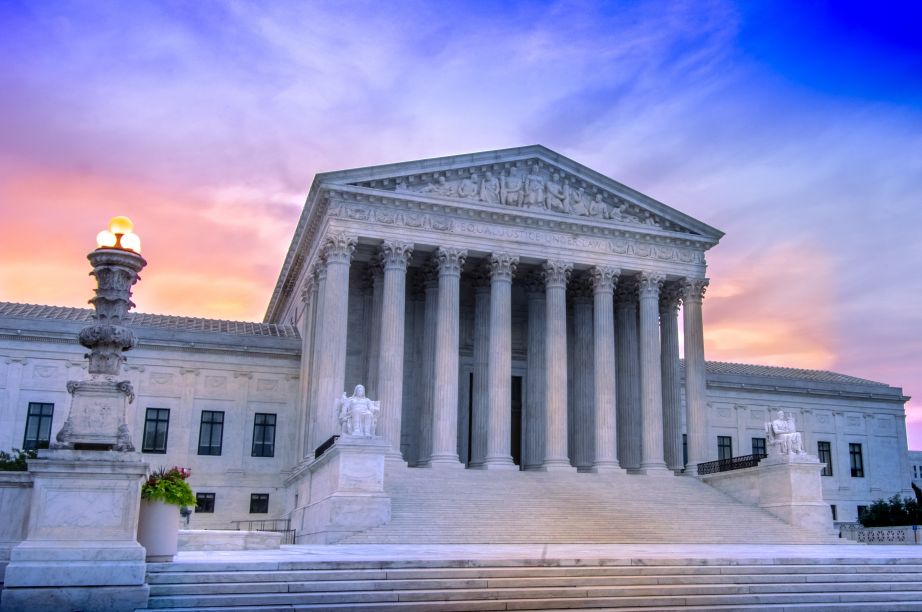 Supreme Court Clears Texas to Enforce Controversial Immigration Law - Adobe Stock Image